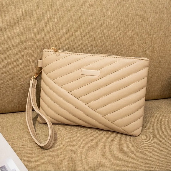 Faux Leather Solid Color Zipper Wallet with Handle - Picture 2 of 5